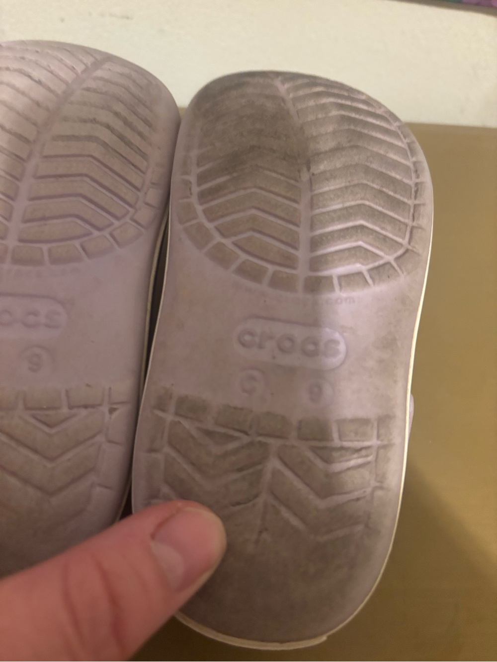 CROCS Kids Lavender Slip-On Clogs with Purple Trim - Picture 10 of 10